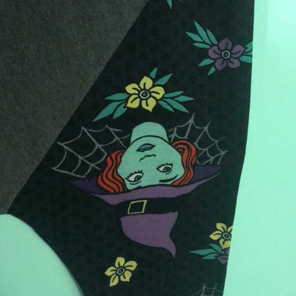 SOLD Witch Randy 3XL - Picture 2 of 3